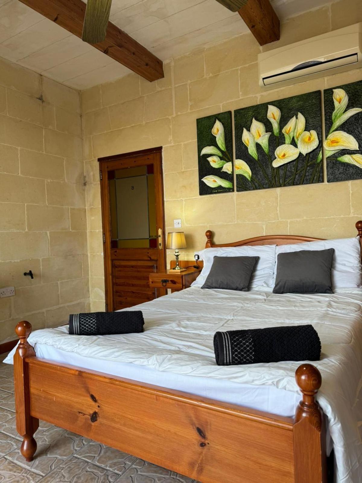 Tal-Bir Farmhouse Hotel Nadur Exterior photo