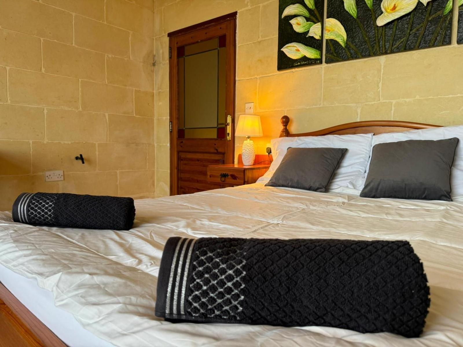 Tal-Bir Farmhouse Hotel Nadur Exterior photo